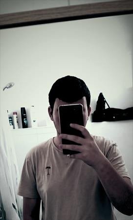 צעיר סקרןןןן