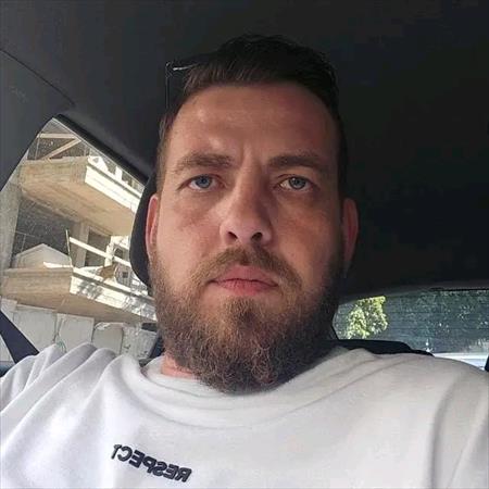 הגדל תמונה של Micke