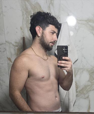 הגדל תמונה של חולהלטיני