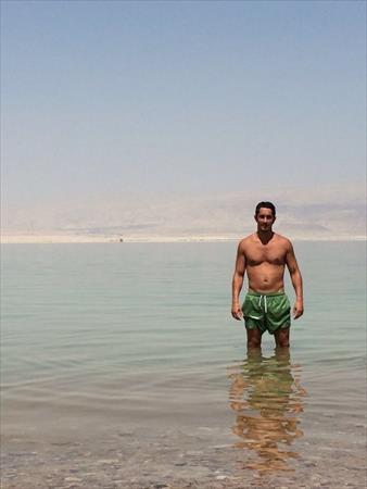 הגדל תמונה של good man