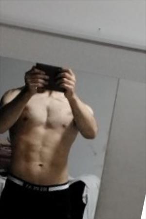 הגדל תמונה של אבי הפצצה