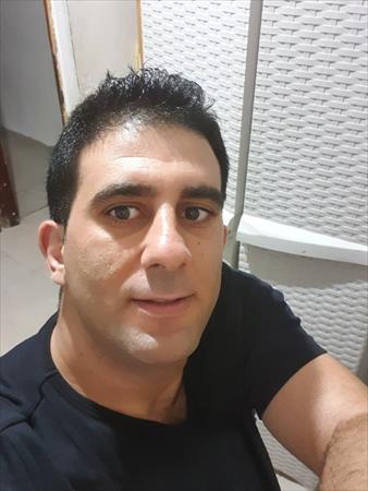 הגדל תמונה של גבר חושני